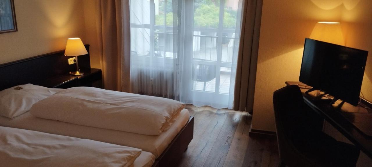 Hotel Am Theater ชเวทซิงเงน ภายนอก รูปภาพ